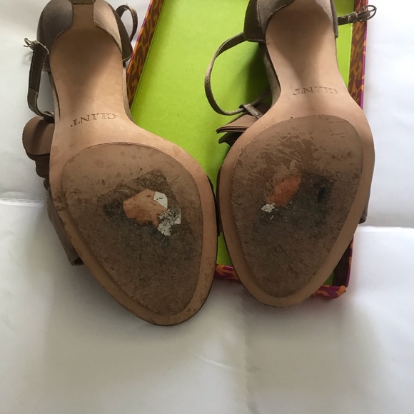 Silk t-strap pumps - Picture 5 of 5